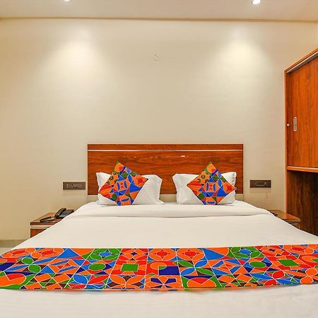 Fabhotel Gaurav Galaxy Pune Exterior photo