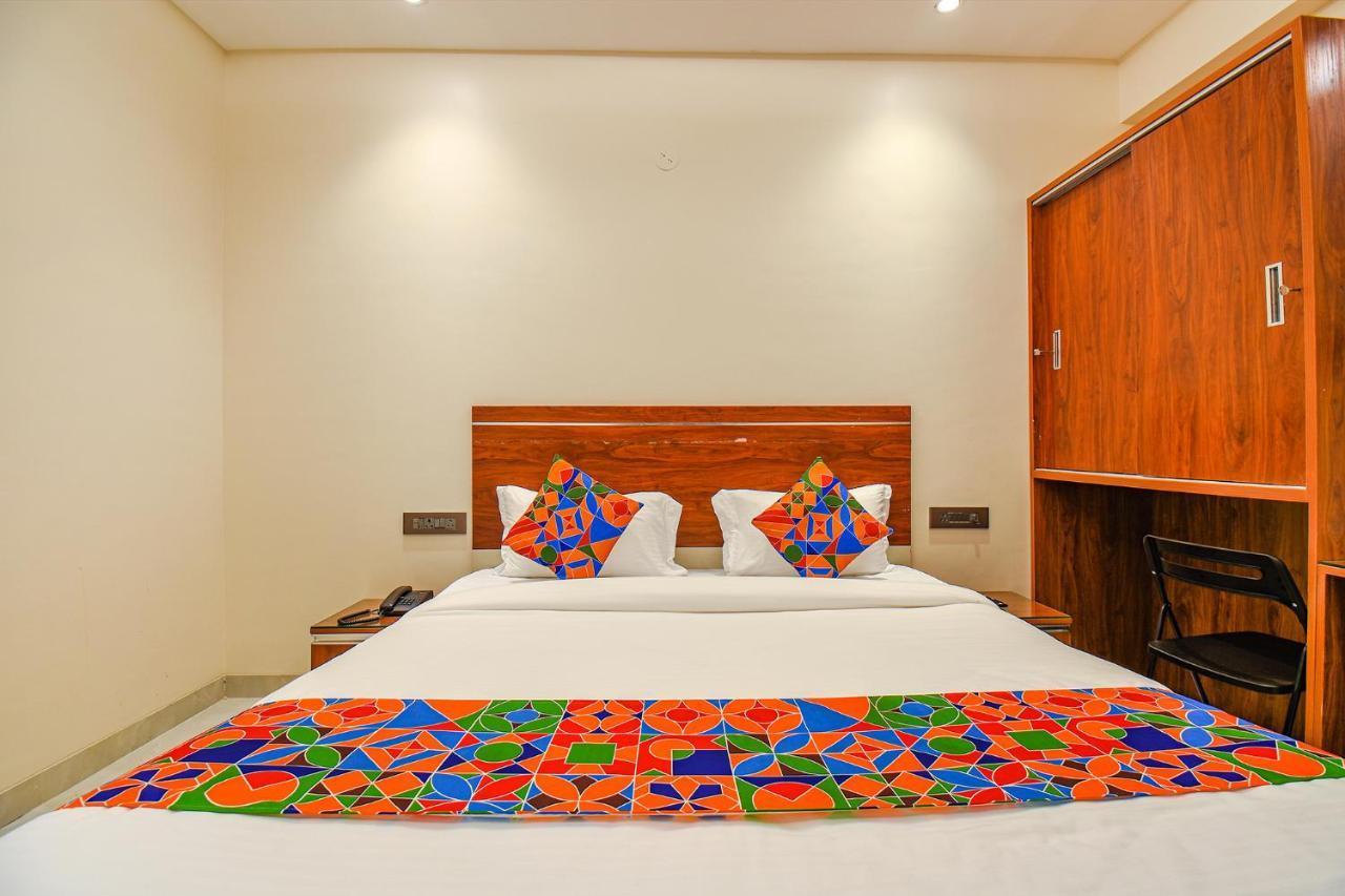 Fabhotel Gaurav Galaxy Pune Exterior photo